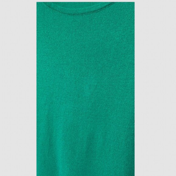 Talbots 100% Pure Cashmere Green Sweater Size P *Small Spot* - Picture 2 of 5